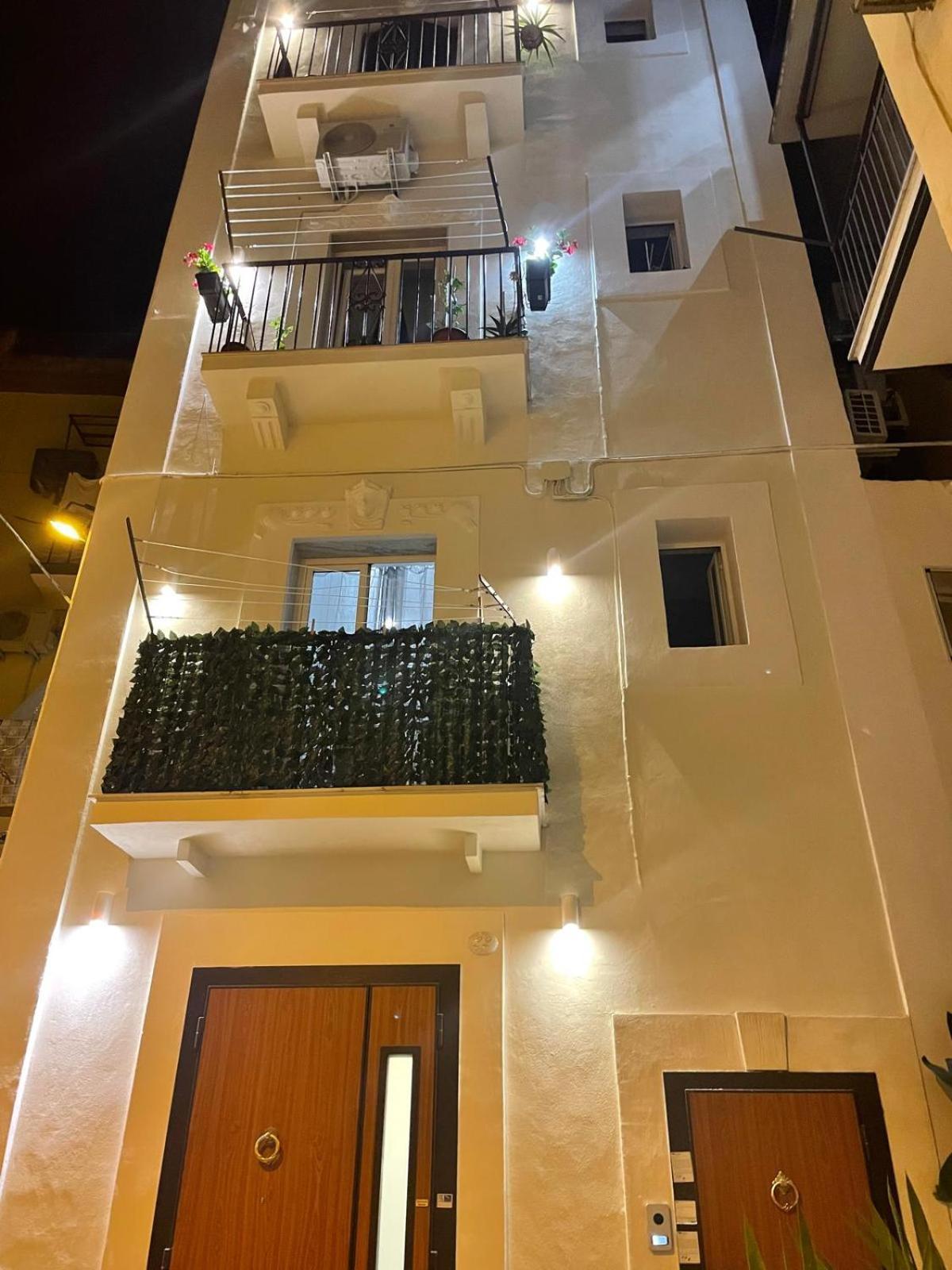 La Corte Del Castello Bari Luaran gambar